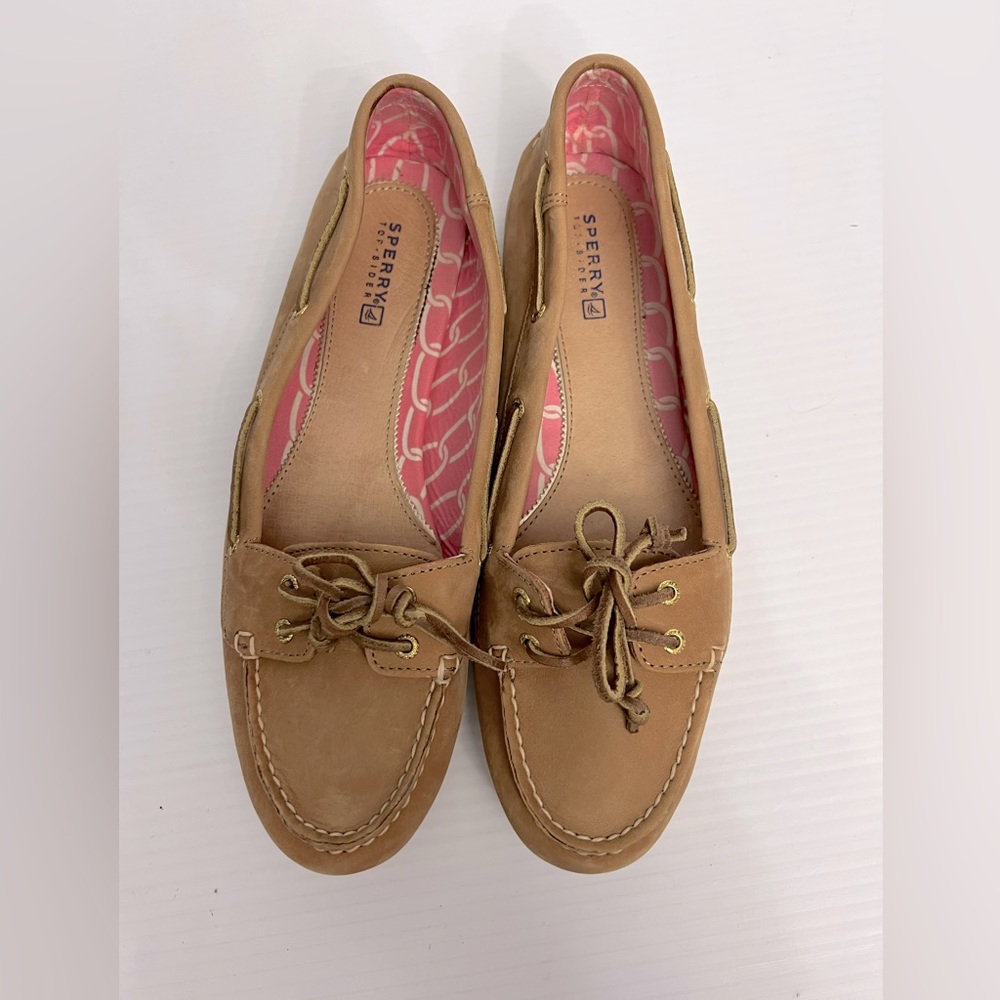 Sperry Topsider Boat Shoes with pink soles women’s size 10M Tan